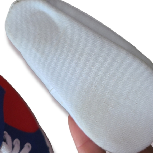 Mickey Mouse Infant Shoes - Picture 6 of 8